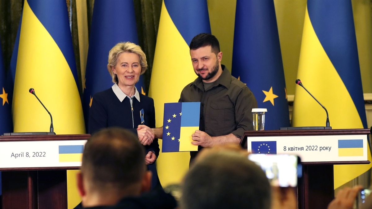 Von der Leyenová v Kyjevě podpořila snahu Ukrajiny o členství v EU